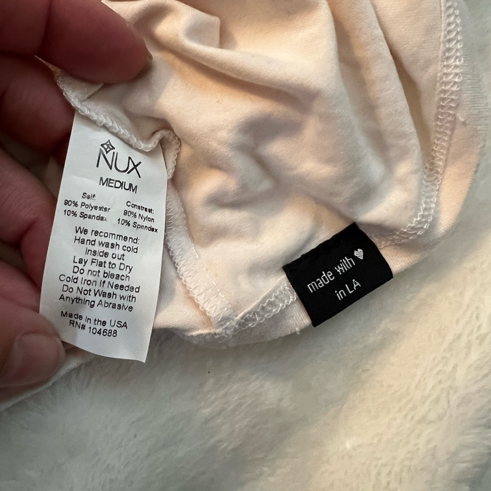 NUX tank top - Picture 4 of 4
